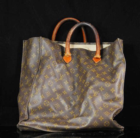 bolsos louis vuitton antiguos|authentic louis vuitton tote bags.